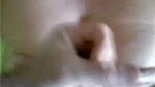 Amateur blow at home on film - porn video
