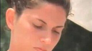 A very appealing camel toe beach cam - porn video
