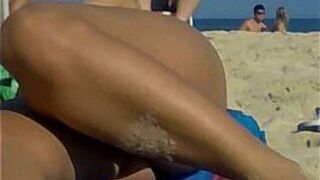 brunette bikini green top - porn video